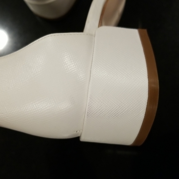 💕STUART WEITZMAN💕 Low Block Heel Leather Sandals White 8.5 Comfortable All Day - Picture 8 of 12